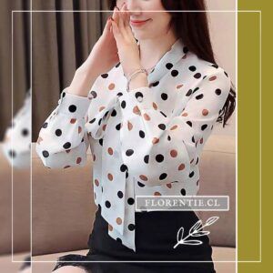Blusa blanca lunares