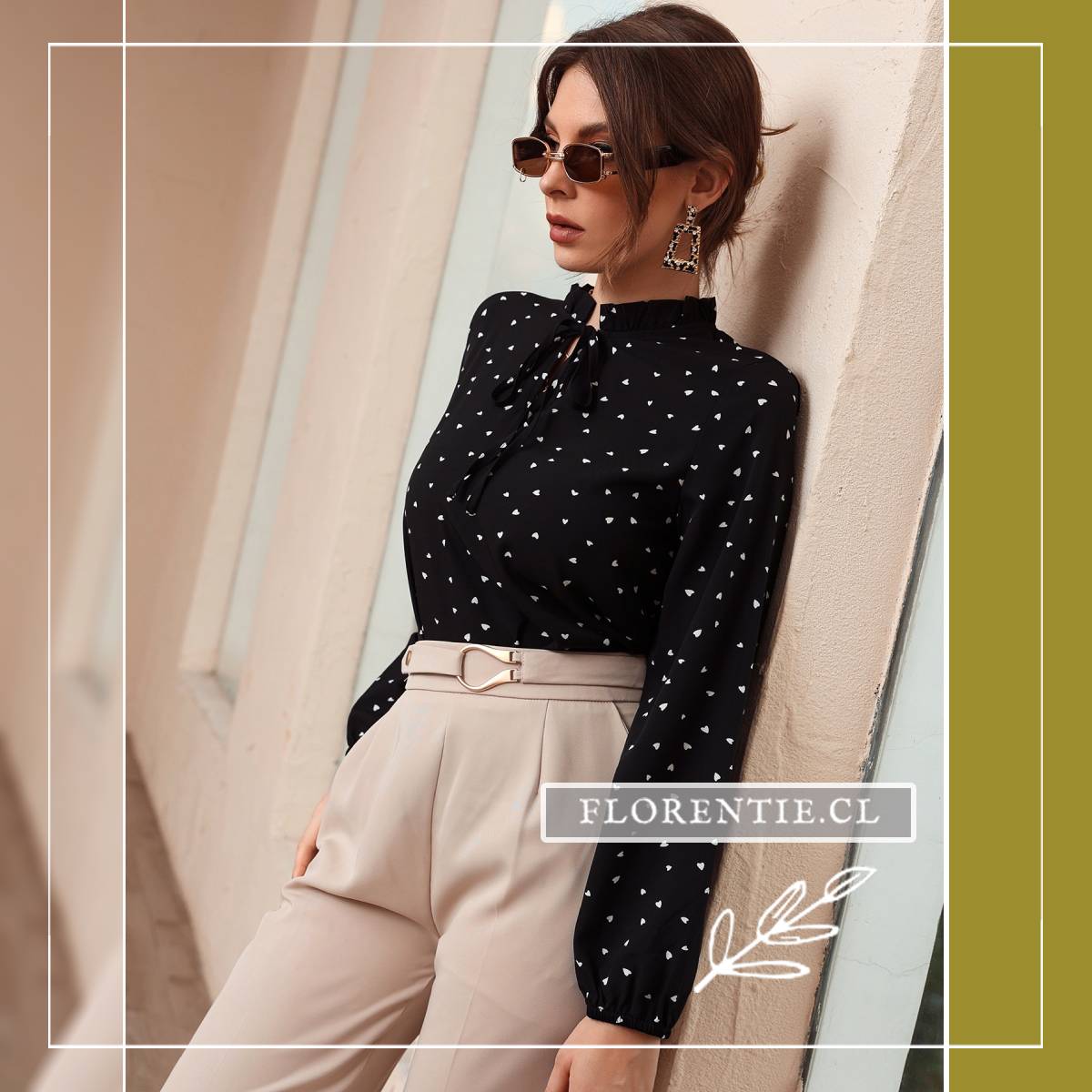 Blusa negra estampado corazones