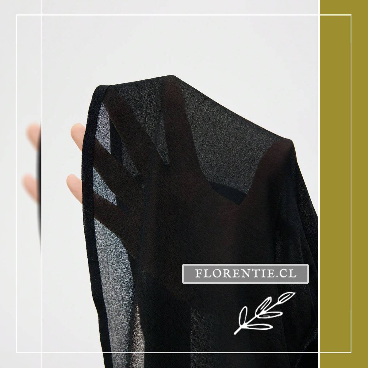Detalle blusa transparente negra