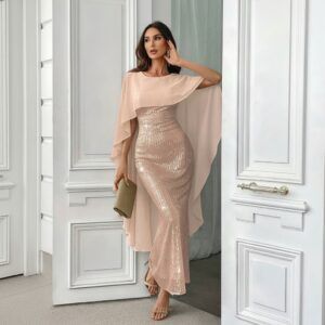 Vestido ajustado de lentejuelas rosa dorado con capa de gasa rosa pálido, vista frontal completa de cuerpo entero